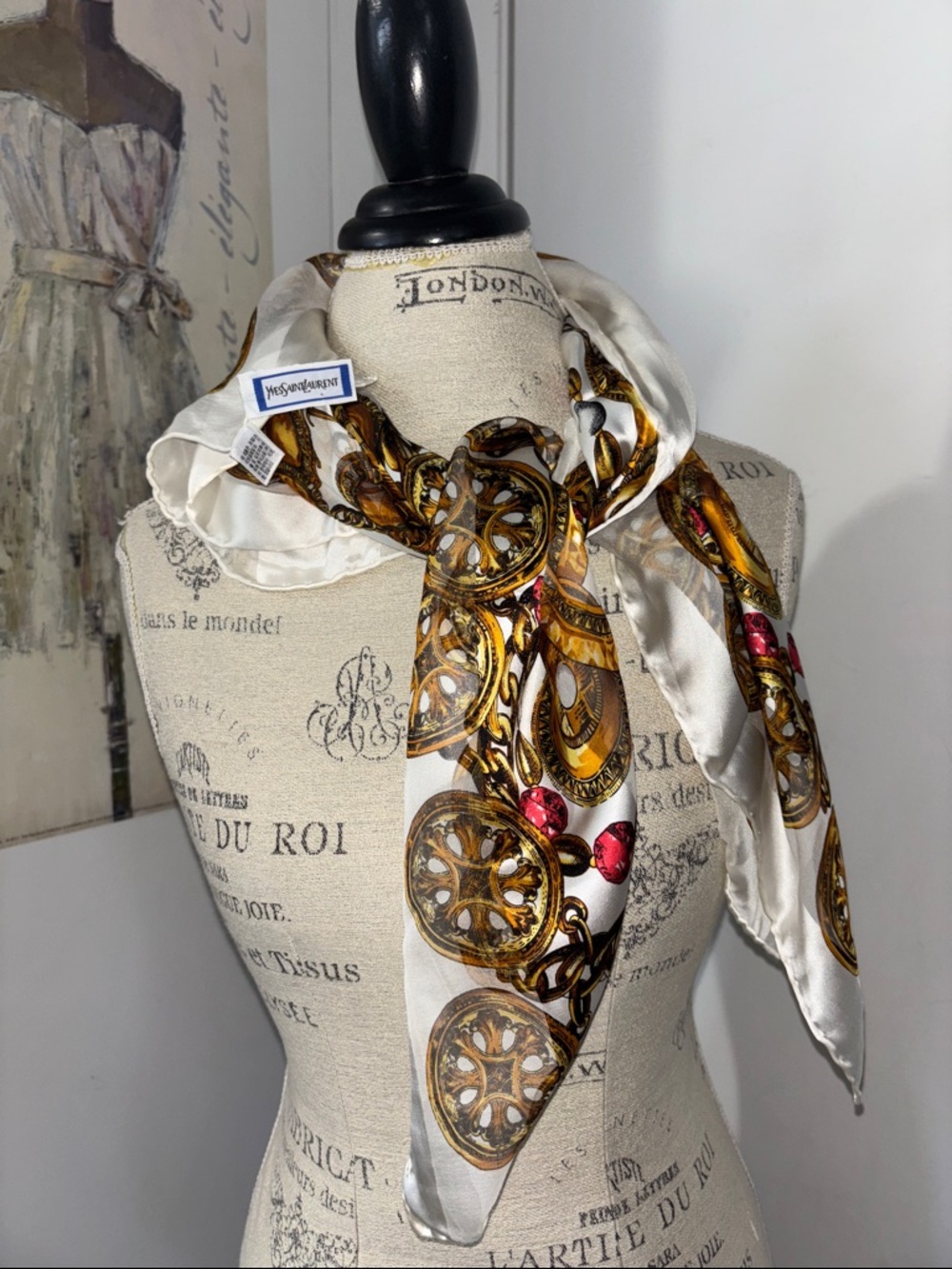 Yves Saint Laurent Ivory Silk-Effect Scarf with Gold Chain and Pink Jewel Motif - Picture 3 of 5